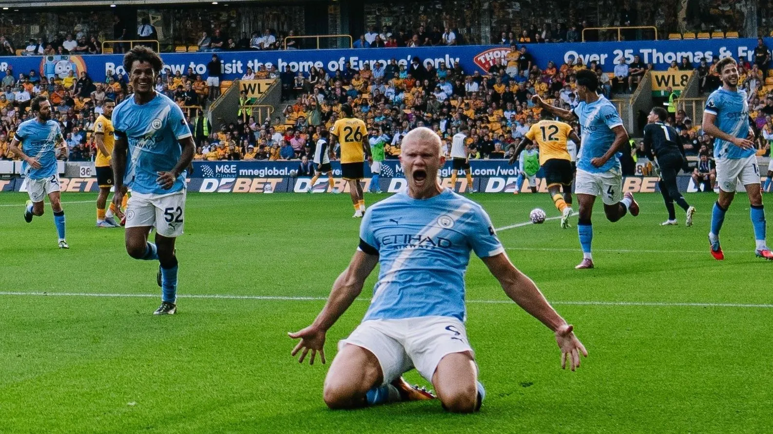 Manchester City goleia Wolves na estreia da Premier League - Imagem do artigo