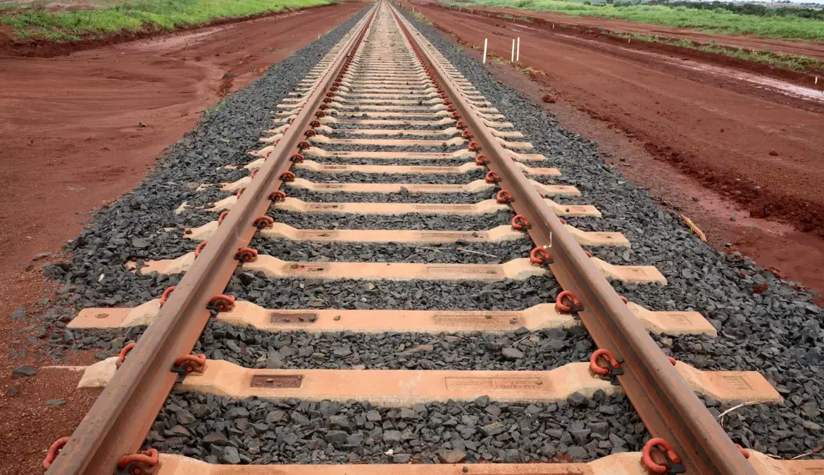 Trens de carga voltam entre Pires do Rio e Anápolis - Imagem do artigo