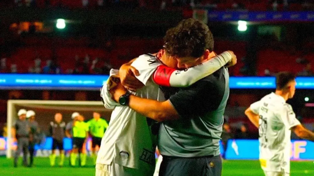 Mauro Cezar critica Neymar e chama choro pós-goleada de teatro - Imagem do artigo