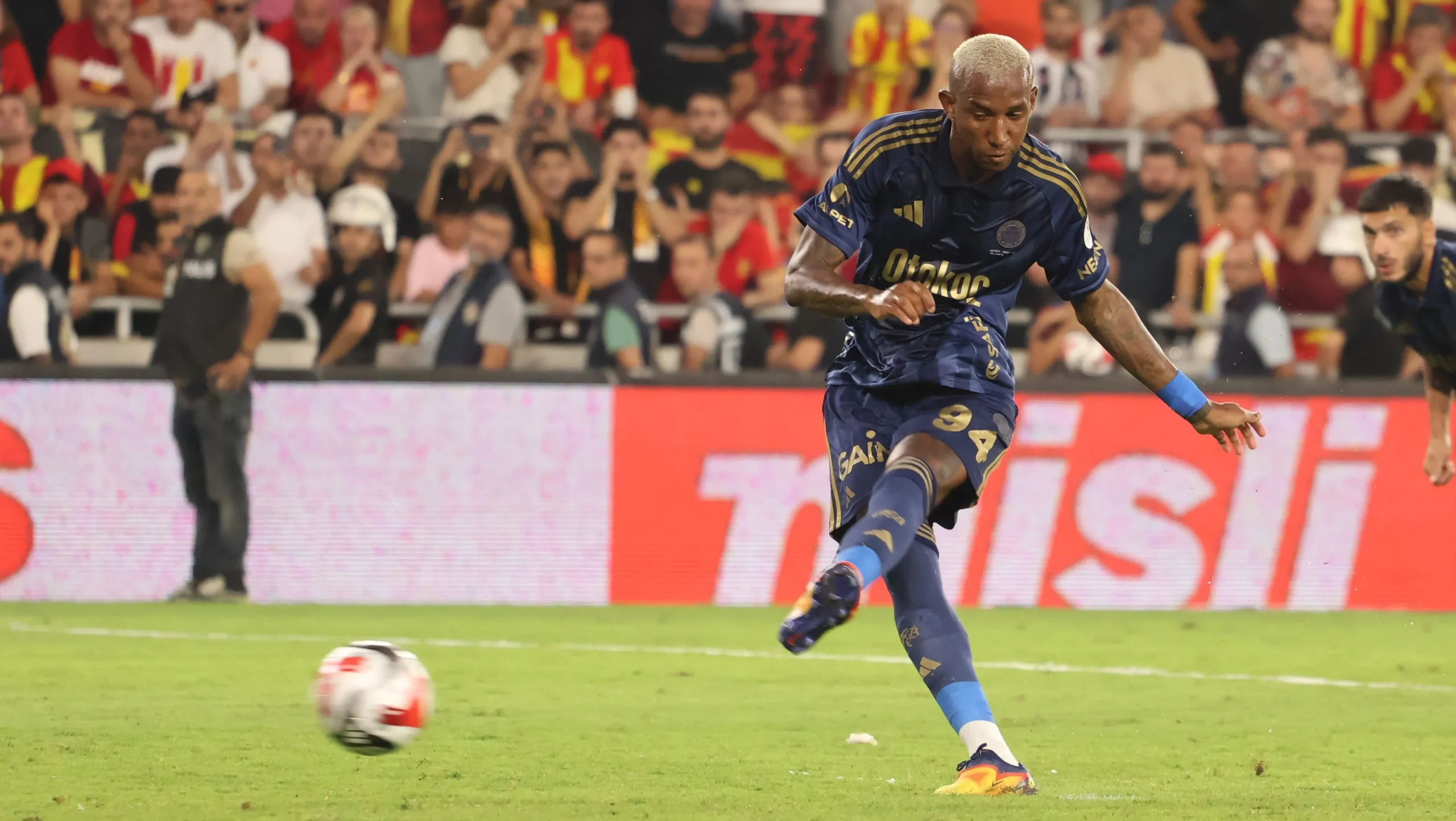 Anderson Talisca descarta retorno imediato ao Brasil - Imagem do artigo