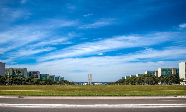 Reforma administrativa: Câmara marca audiência e debate