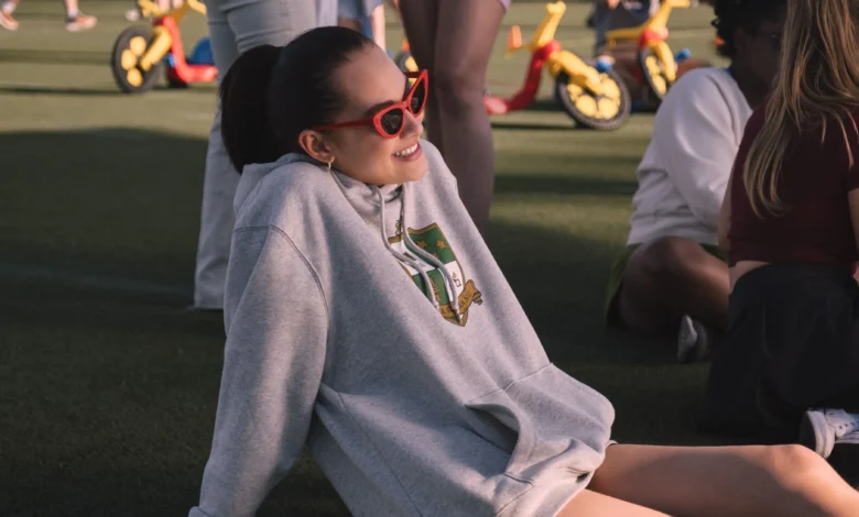 Lola Tung anuncia novo filme 'The Young People' nos cinemas