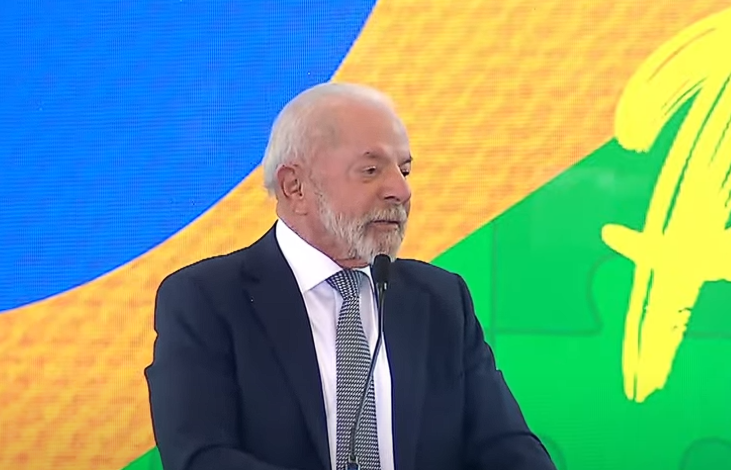Lula diz que não vai se humilhar para ligar para Trump