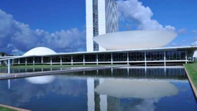 Retorno do Congresso tem anistia, reforma do IR e cassações no radar