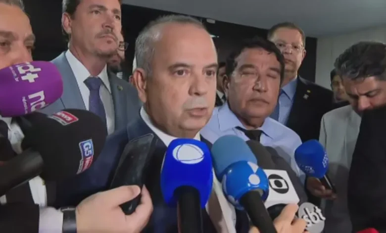 Oposição no Senado encerra ocupação