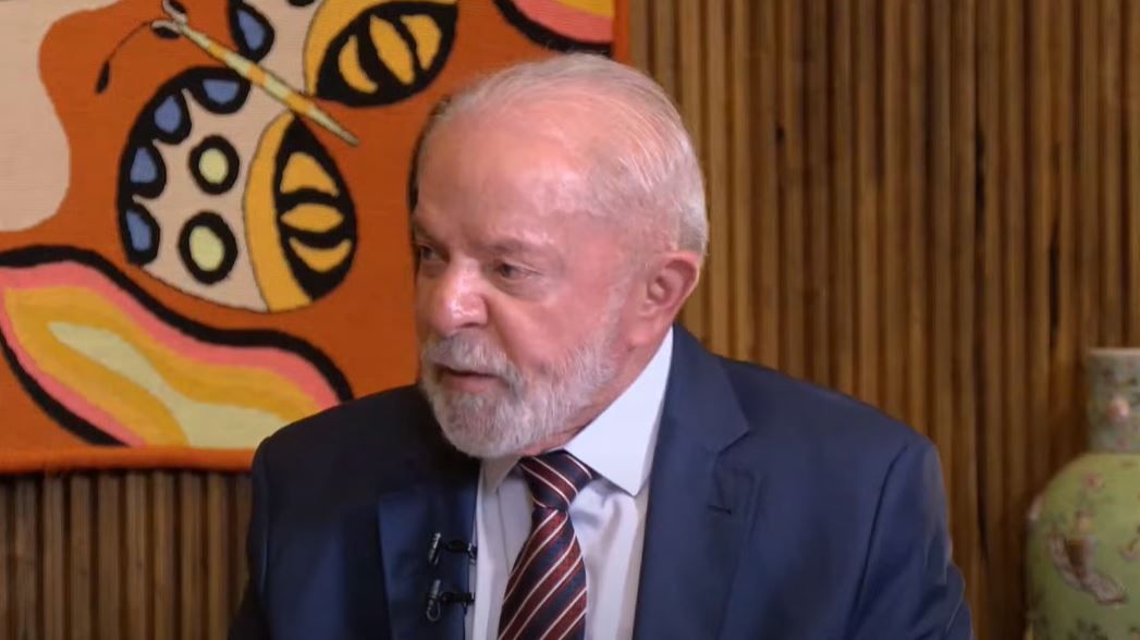 Lula afirma que Eduardo Bolsonaro repassa informações distorcidas a Donald Trump - Imagem do artigo original