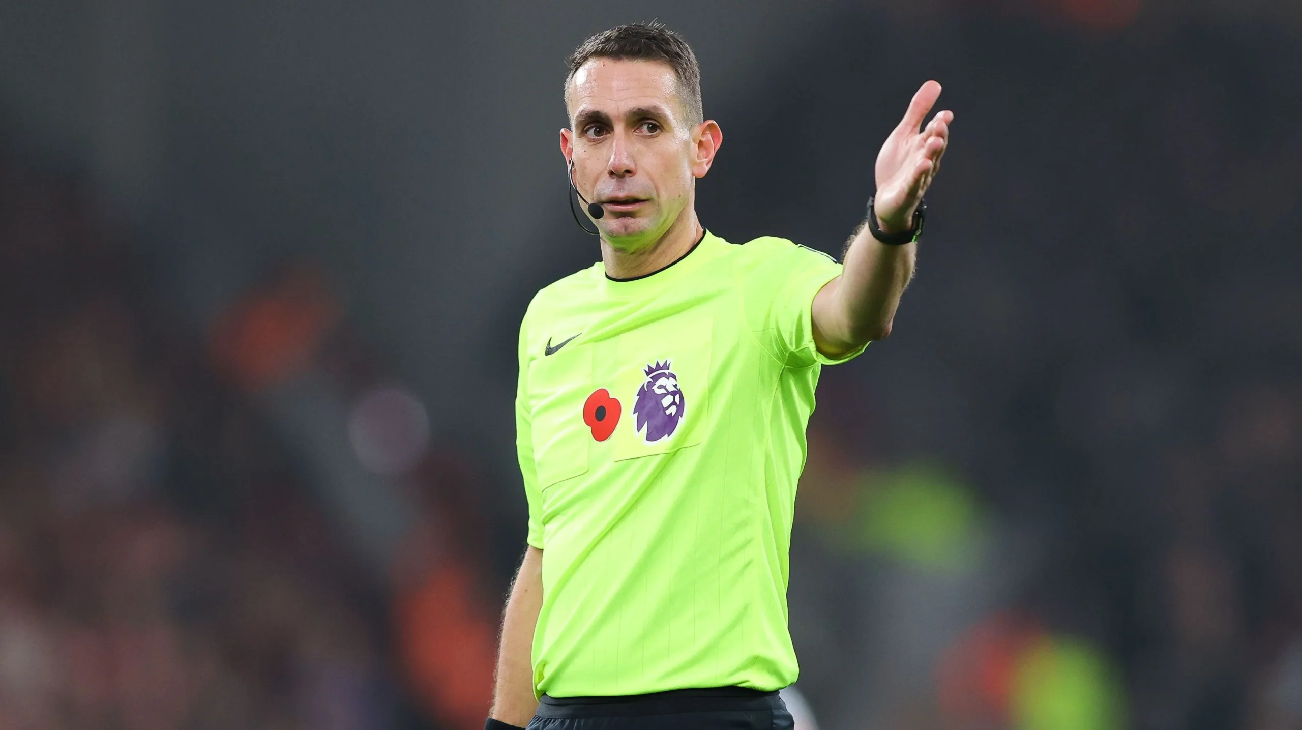 Ex-árbitro inglês recebe suspensão após insultar Jürgen Klopp em vídeo - Imagem do artigo