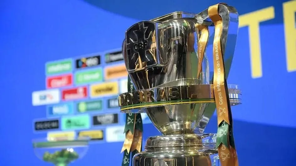 Quartas de final da Copa do Brasil 2025 têm clássicos mineiro e carioca definidos pela CBF - Imagem do artigo