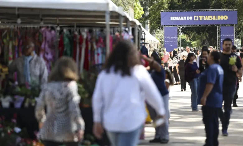Emprego bate recorde mas IBGE não fala em pleno emprego