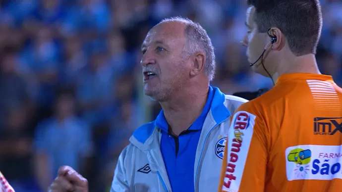Felipão xinga árbitro no GreNal e chama juiz de ladrão