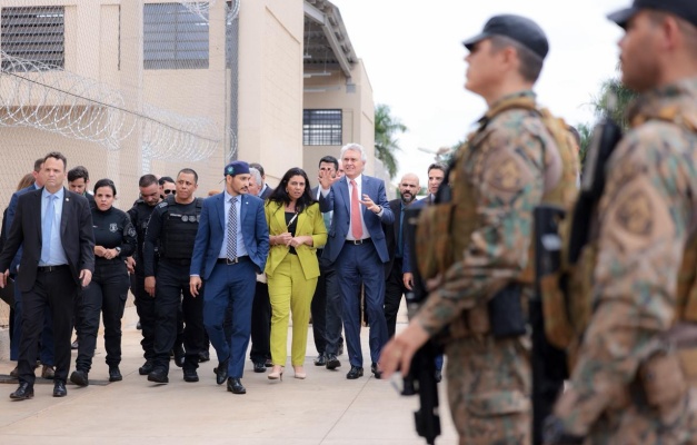 Controle dos presídios em Goiás reforça segurança, diz Caiado