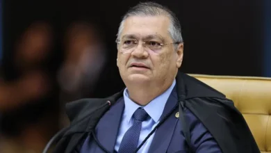 Flávio Dino acelera no STF ações sobre emendas Pix