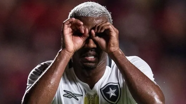 Retorno de Cuiabano ao Botafogo é oficializado por empréstimo