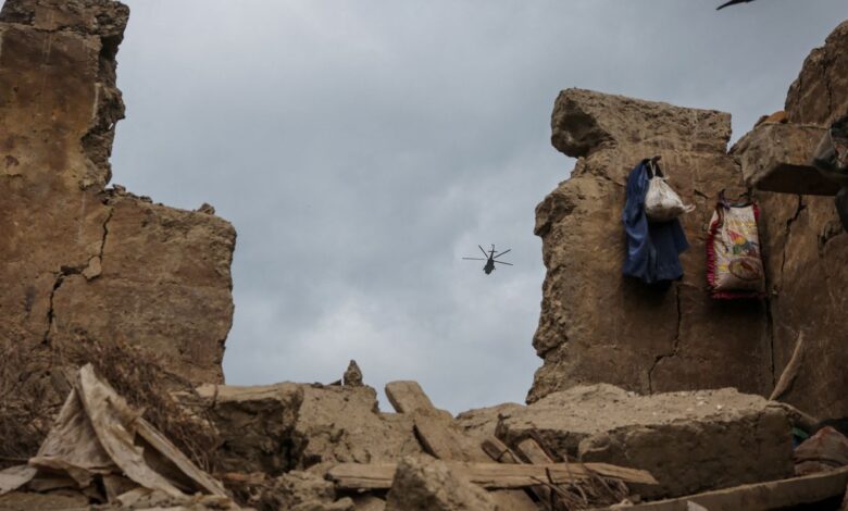 Tremores no Afeganistão elevam temor e dificultam resgate