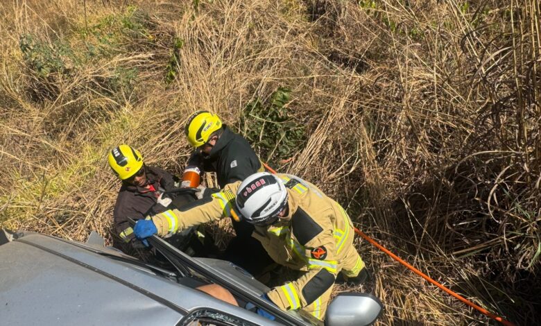 Acidente na GO-080 deixa mulher morta e dois feridos