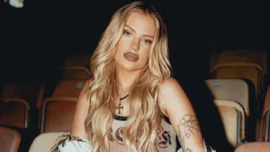 Luísa Sonza muda visual com fios mais escuros e franja