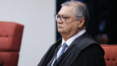 Abin Paralela: Dino acusa Ramagem de deslegitimar eleição