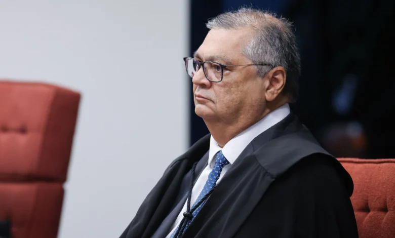 Abin Paralela: Dino acusa Ramagem de deslegitimar eleição