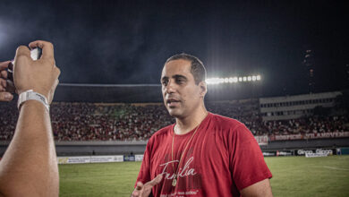 Daniel Mendes volta ao Vila Nova e reforça equipe na Série B