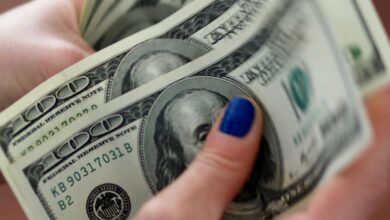 Dólar cai a R$ 5,35 e renova mínima em 15 meses no Brasil