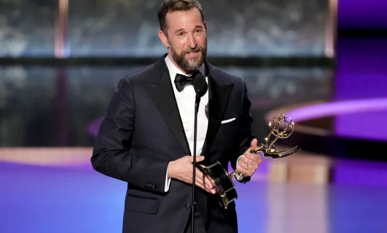 Noah Wyle Emmy 2025: ator vence prêmio de Melhor Ator