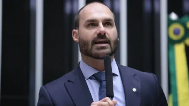 Eduardo Bolsonaro pode virar líder da minoria na Câmara