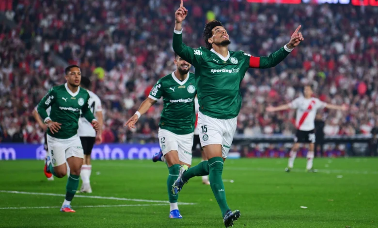 Palmeiras bate recorde mundial e supera PSG em vitórias fora