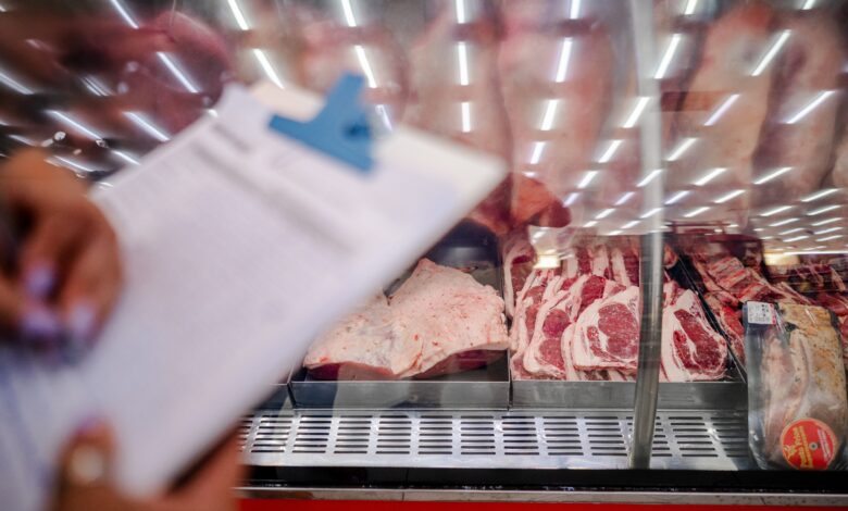 Procon Anápolis pesquisa preços de carnes e ovos