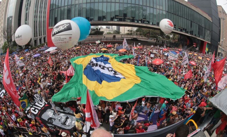 PEC da Blindagem: 42 mil protestam na avenida Paulista