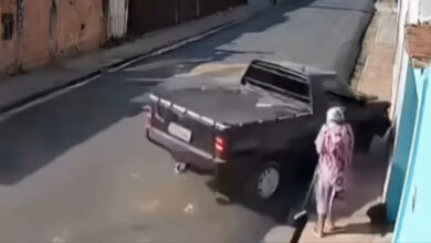 Idosa escapa de picape desgovernada em Pouso Alegre