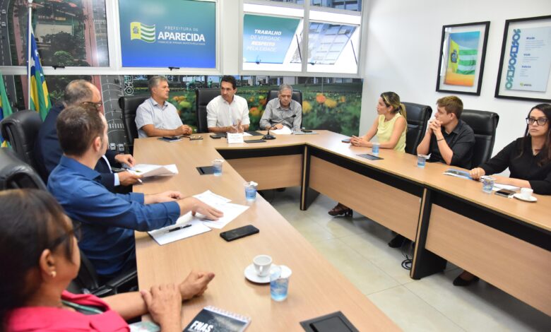 Programa de encaminhamento para empregos em Aparecida