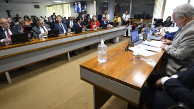 Isenção do Imposto de Renda até R$ 5 mil avança no Senado