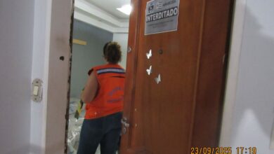 Defesa Civil de Aparecida interdita apartamento com risco