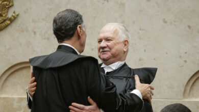 Fachin assume presidência do STF e defende limite à política