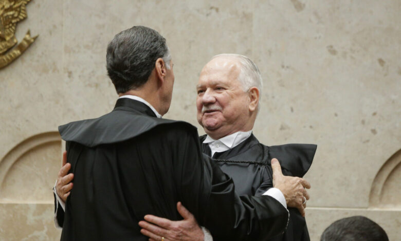 Fachin assume presidência do STF e defende limite à política