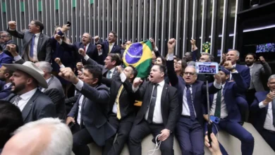 PL da dosimetria: Centrão busca votos sem PT e PL