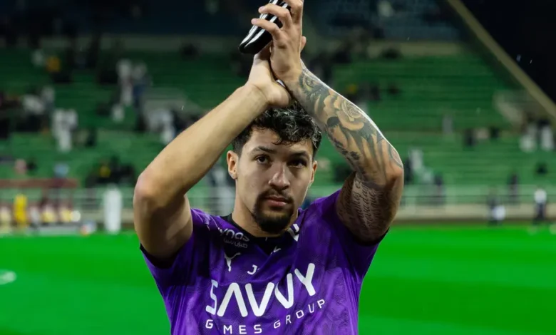 Lucas Moura comenta em árabe sobre Marcos Leonardo