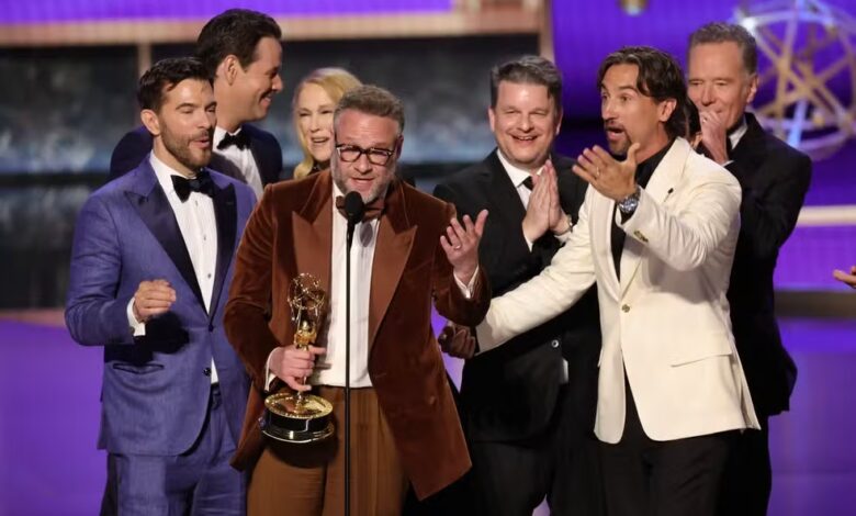 Emmy 2025: onde assistir às séries vencedoras do ano