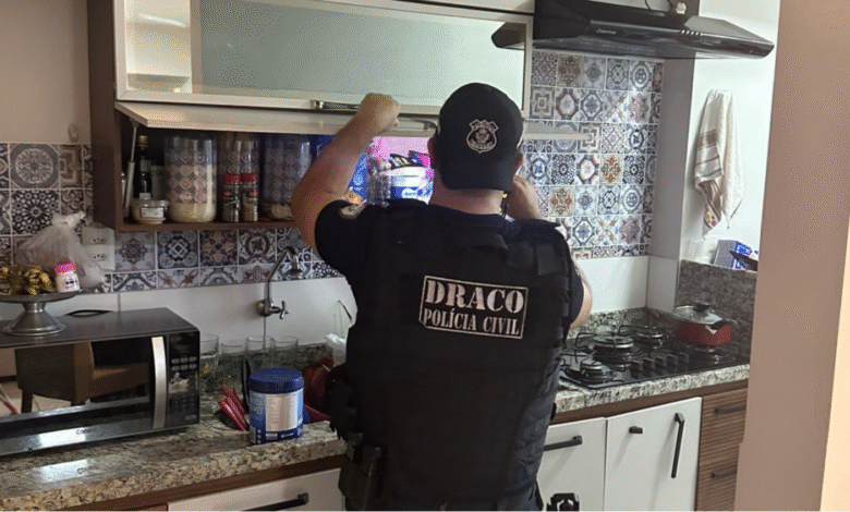 Polícia Civil prende mulher extraditada de Portugal por lavar milhões do crime