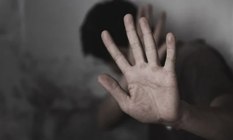 Briga entre advogado e coveiro em cemitério de Goiás