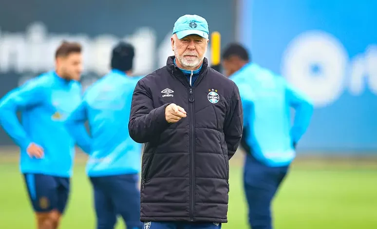 Mano Menezes prevê eliminação do Flamengo na Libertadores