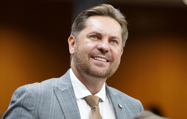 Bruno Peixoto escolhe o PRD para ser 'puxador' federal