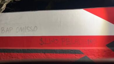 Sede do Flamengo pichada após derrota e perda da liderança