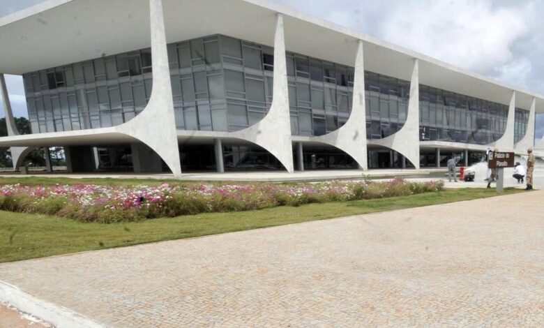 Taxação de ricos: Lula elogia plebiscito e fim da escala 6x1