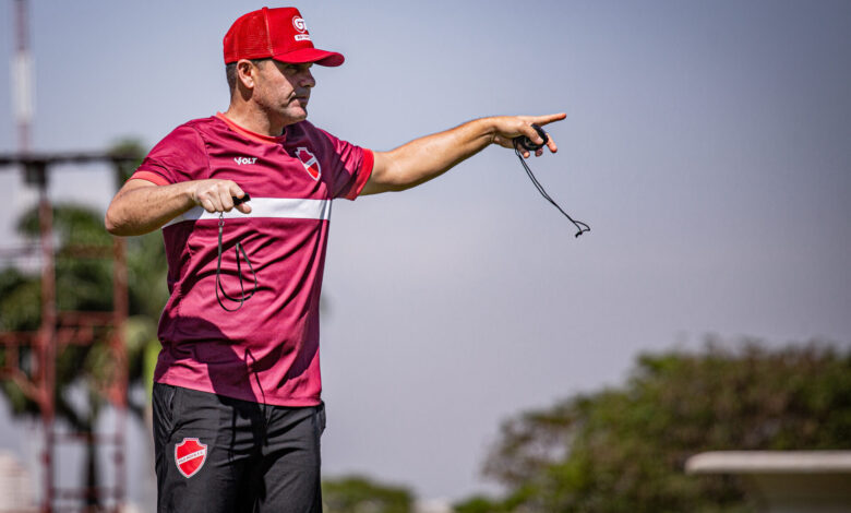 Técnico do Vila Nova cobra reação urgente na Série B