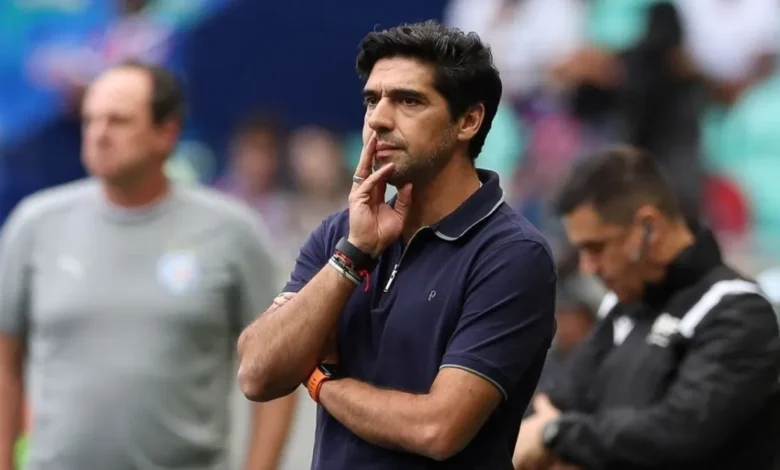 Abel Ferreira rebate críticas à arbitragem no Choque-Rei