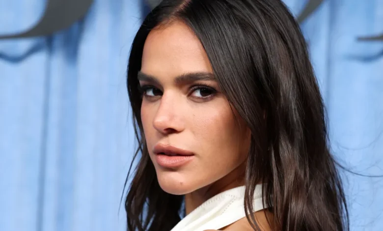 Bruna Marquezine impressiona em look minimalista no BoF 500