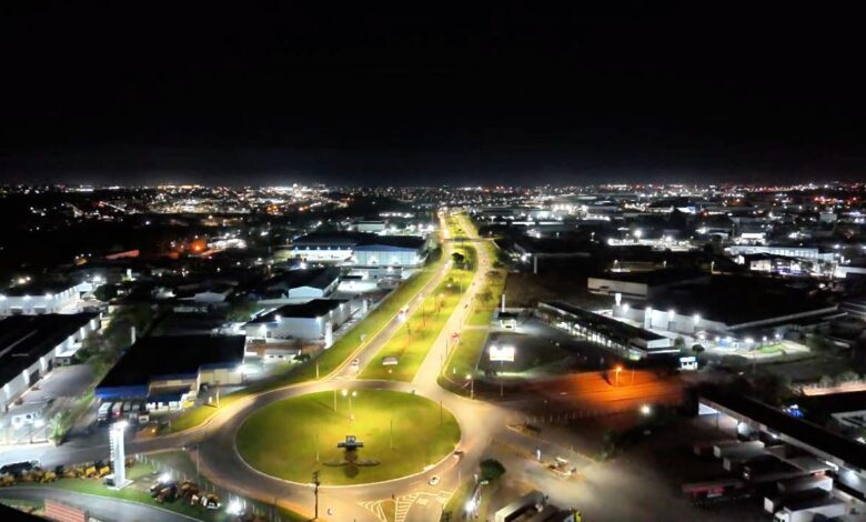 Iluminação LED no Polo Empresarial Goiás é concluída