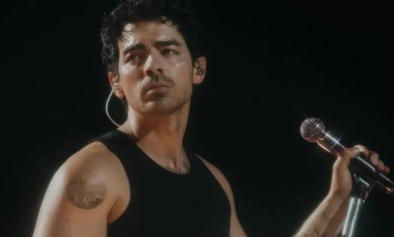 Joe Jonas nega uso de cocaína em bastidores de show