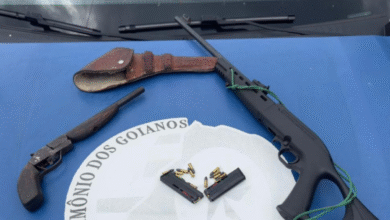 Cárcere privado em Nova Crixás: homem é preso com armas